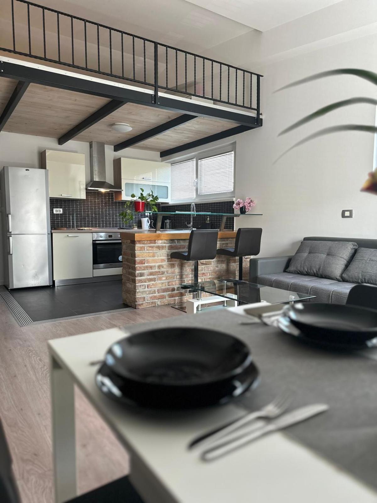 Apartment Stucin Vipava Buitenkant foto