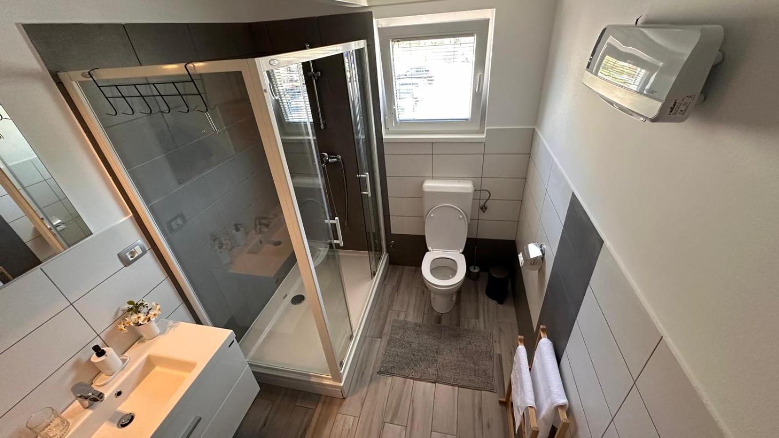 Apartment Stucin Vipava Buitenkant foto