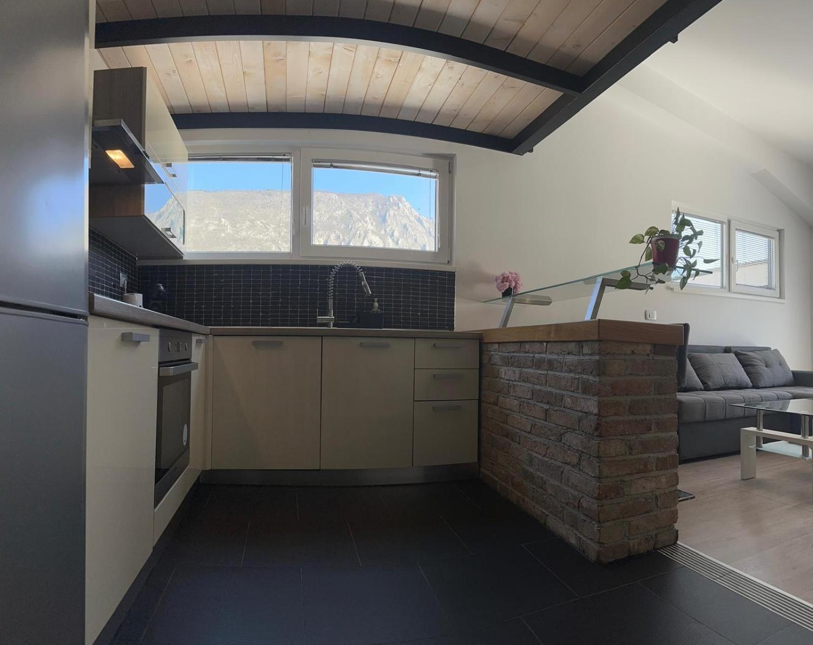 Apartment Stucin Vipava Buitenkant foto